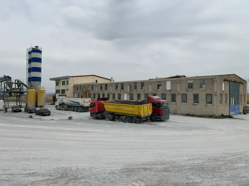 Beton santrali ve tesis