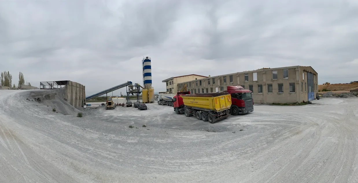 Beton santrali ve tesis genel görünümü