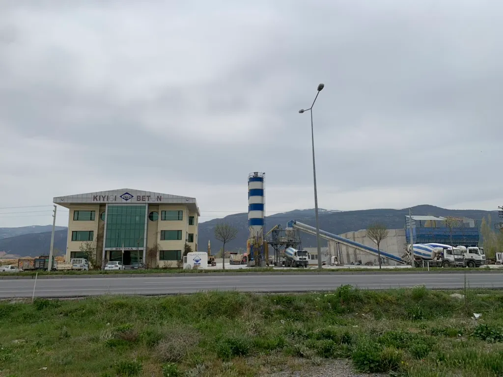 Yönetim binası